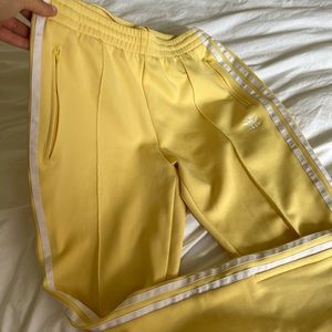 NWOT ADIDAS - SKINNY TRACK PANTS JOGGERS IN SUNSHINE YELLOW